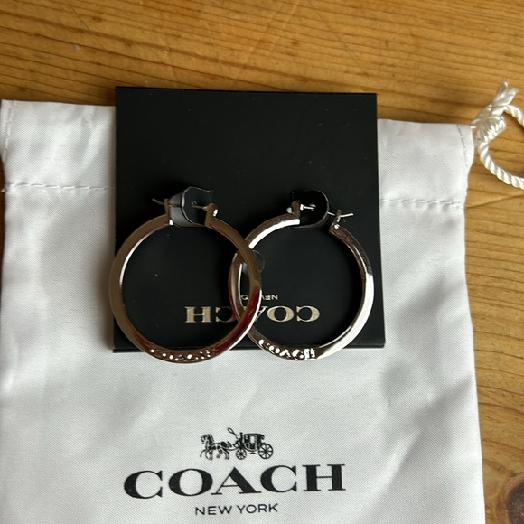 Coach - Picture 2 of 3